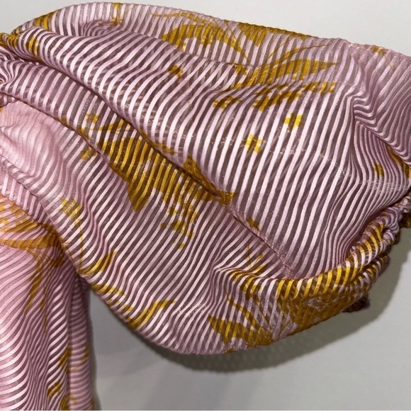 Keepsake Stand Tall Top in Blush Stencil Floral size medium - Picture 7 of 16